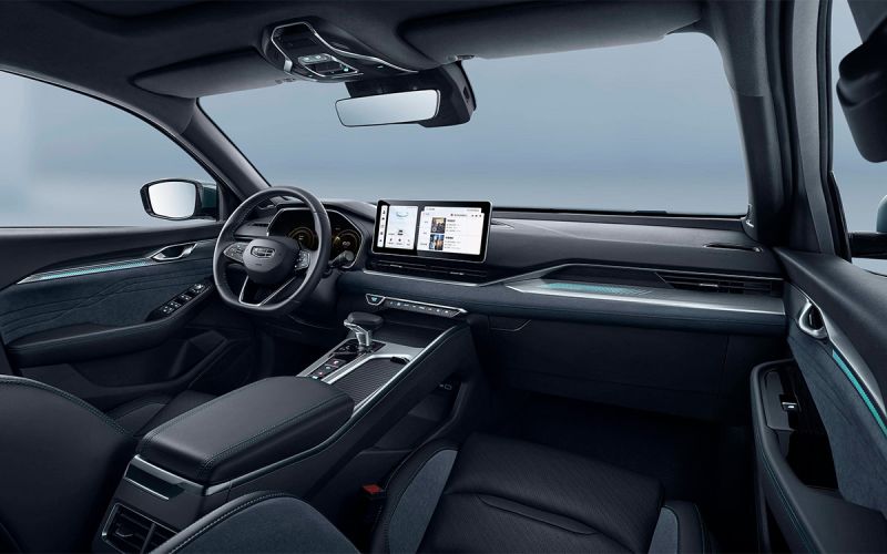 
            Новый Geely Preface и его конкуренты в России: характеристики и цены
        