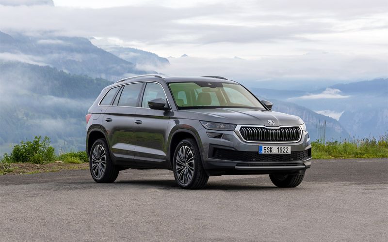 
            Обзор новой Skoda Kodiaq II: плюсы и минусы, комплектации, фото
        