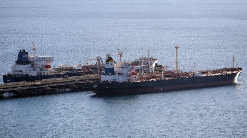 Россия в разы сократила морские поставки нефти Западу