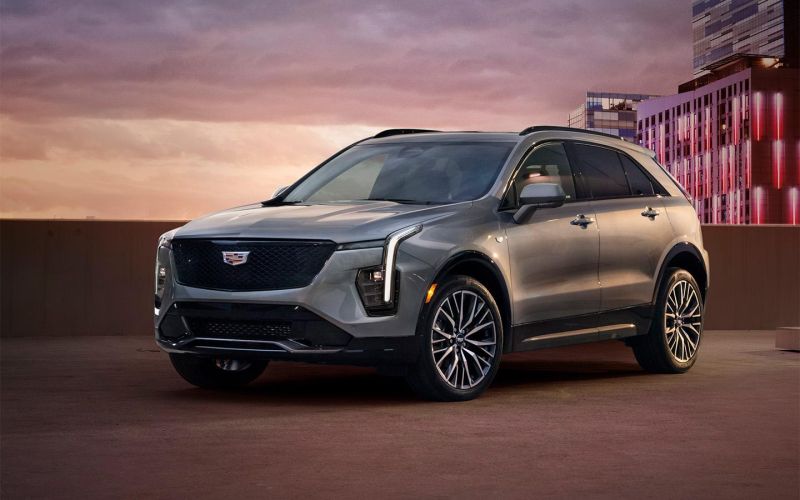 
            Российский дилер начал продавать рестайлинговый Cadillac XT4. Фото и цены
        