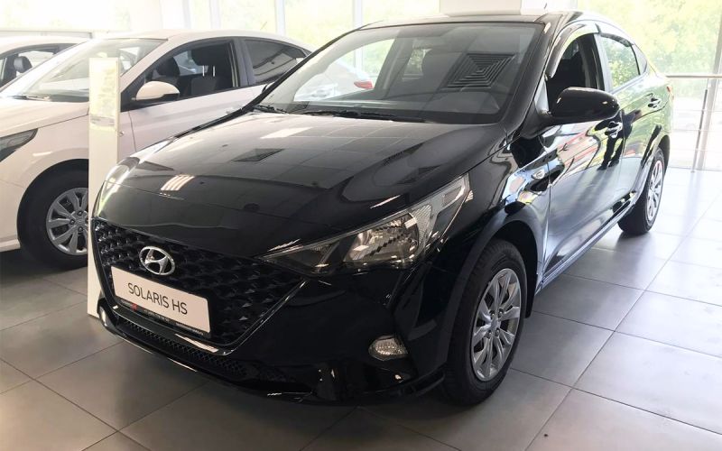 «Шильды Kia и Hyundai можно приклеить». Как дилеры продают машины Solaris