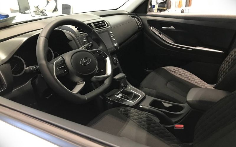 «Шильды Kia и Hyundai можно приклеить». Как дилеры продают машины Solaris