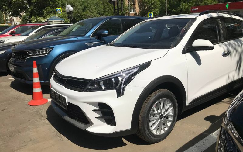 «Шильды Kia и Hyundai можно приклеить». Как дилеры продают машины Solaris