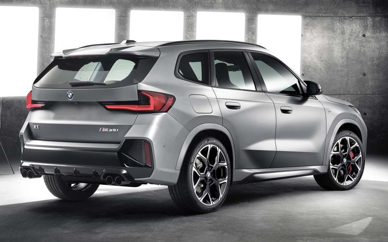 В России выросли цены на кроссоверы BMW X1 и X3. Сколько они теперь стоят