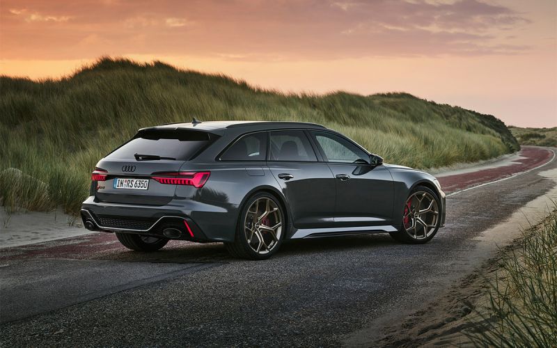 
            В Россию привезли самую мощную версию Audi RS6 Perfomance за ₽23,4 млн
        